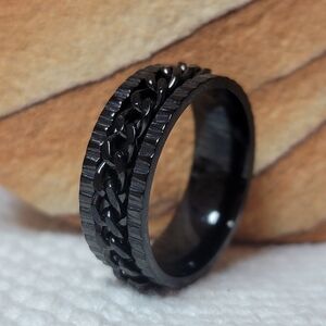 Textured Chain Spinner Ring - Fidget Ring